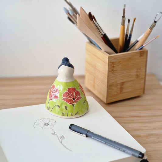 Mamori Coquelicot – Liberté | Figurine en céramique artisanale